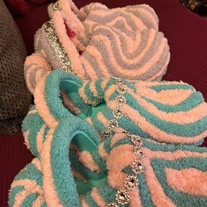 Handmade with fluffy yarn and jewels. Any size or color